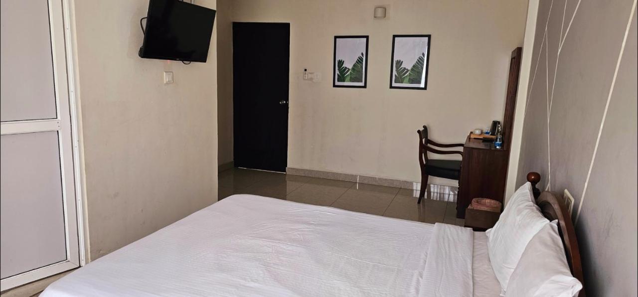 The Lion Pub & Hotel Dehiwala-Mount Lavinia Kültér fotó